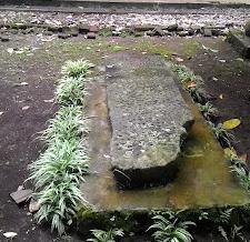 Batu Pentasbih / Palungguhan
